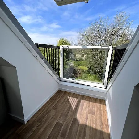 Apartment Modern Attic Loft *