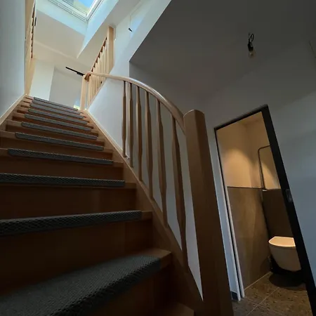 Modern Attic Loft Apartment *
